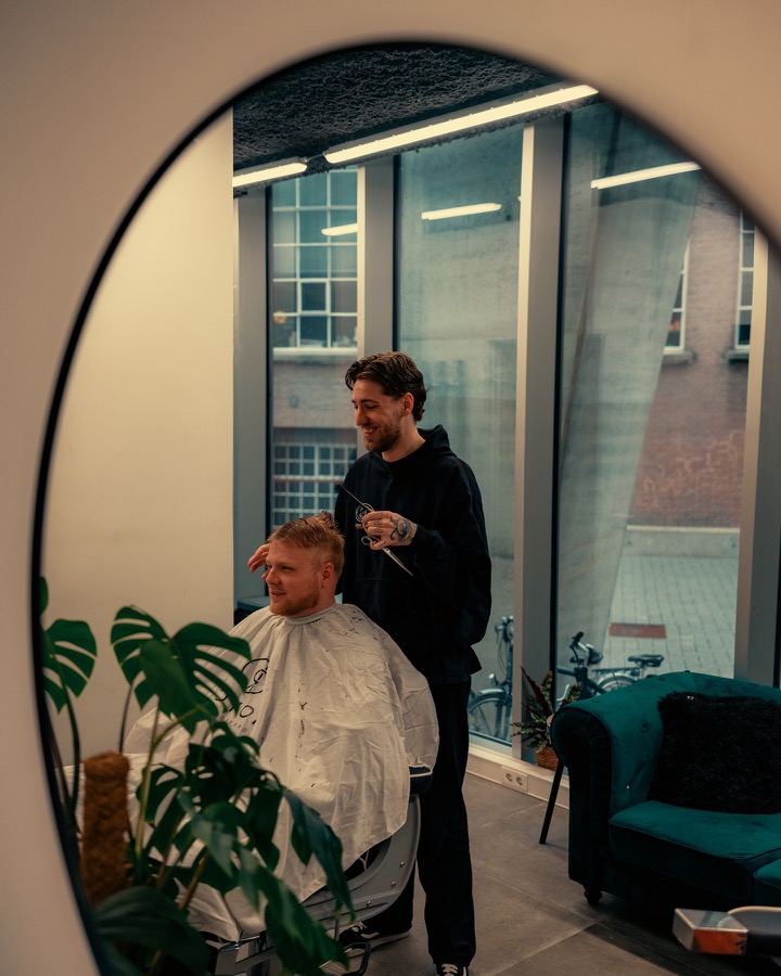 Royce Barbershop gallery photo 01